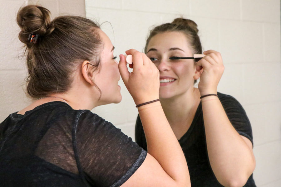 Cosmetology+students+learn+that+less+is+more+when+doing+their+own+make+up+or+others.+