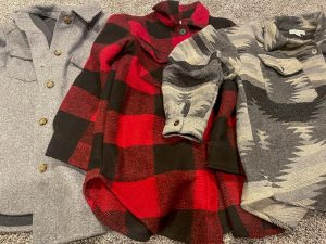 The most popular patterns of shackets that are found in stores are plaid and aztec. Slowly though, plain colors are becoming more popular as well. The true distinction between these plain colored shackets and jackets are the buttons down the front.