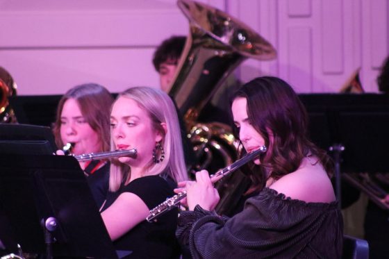 Band, Choir students show Christmas joy through music