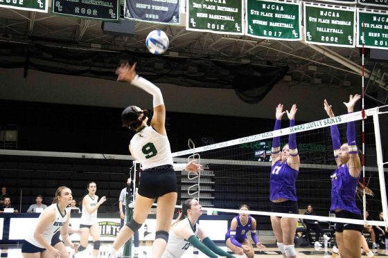 Lady Saints Volleyball team wins against Butler Grizzlies 3-2